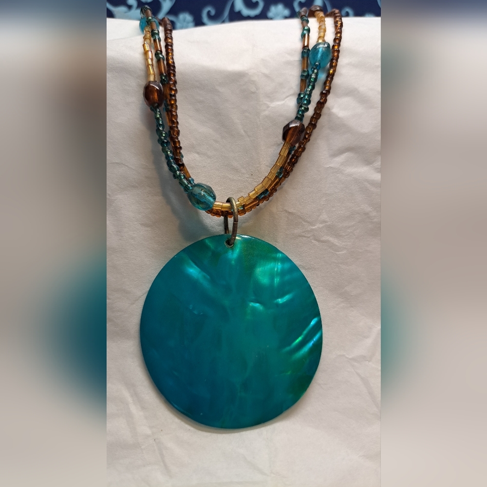🤩 Bundle 3 For $15 🤩 Blue Shell Necklace